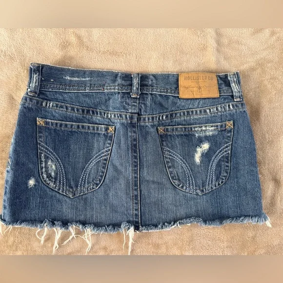 Hollister Distressed Denim Mini Skirt Blue Frayed Hem Size 5 - Picture 6 of 13